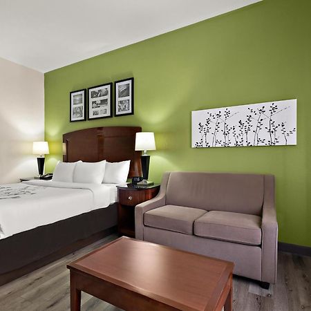 Sleep Inn & Suites Near Joint Base Andrews-Washington Area Morningside Bagian luar foto