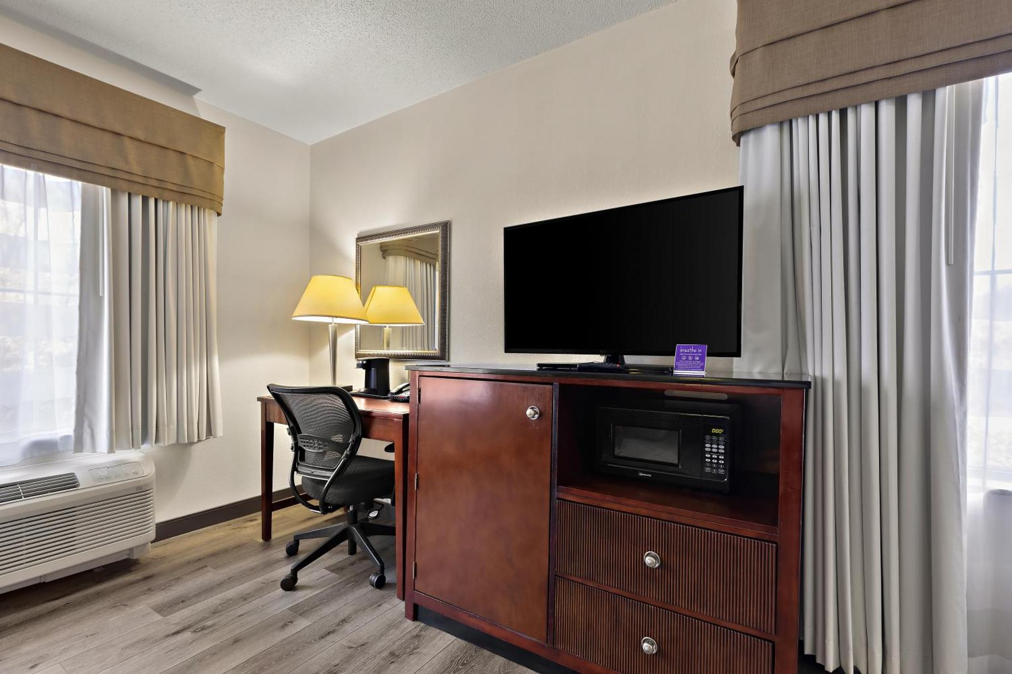 Sleep Inn & Suites Near Joint Base Andrews-Washington Area Morningside Bagian luar foto