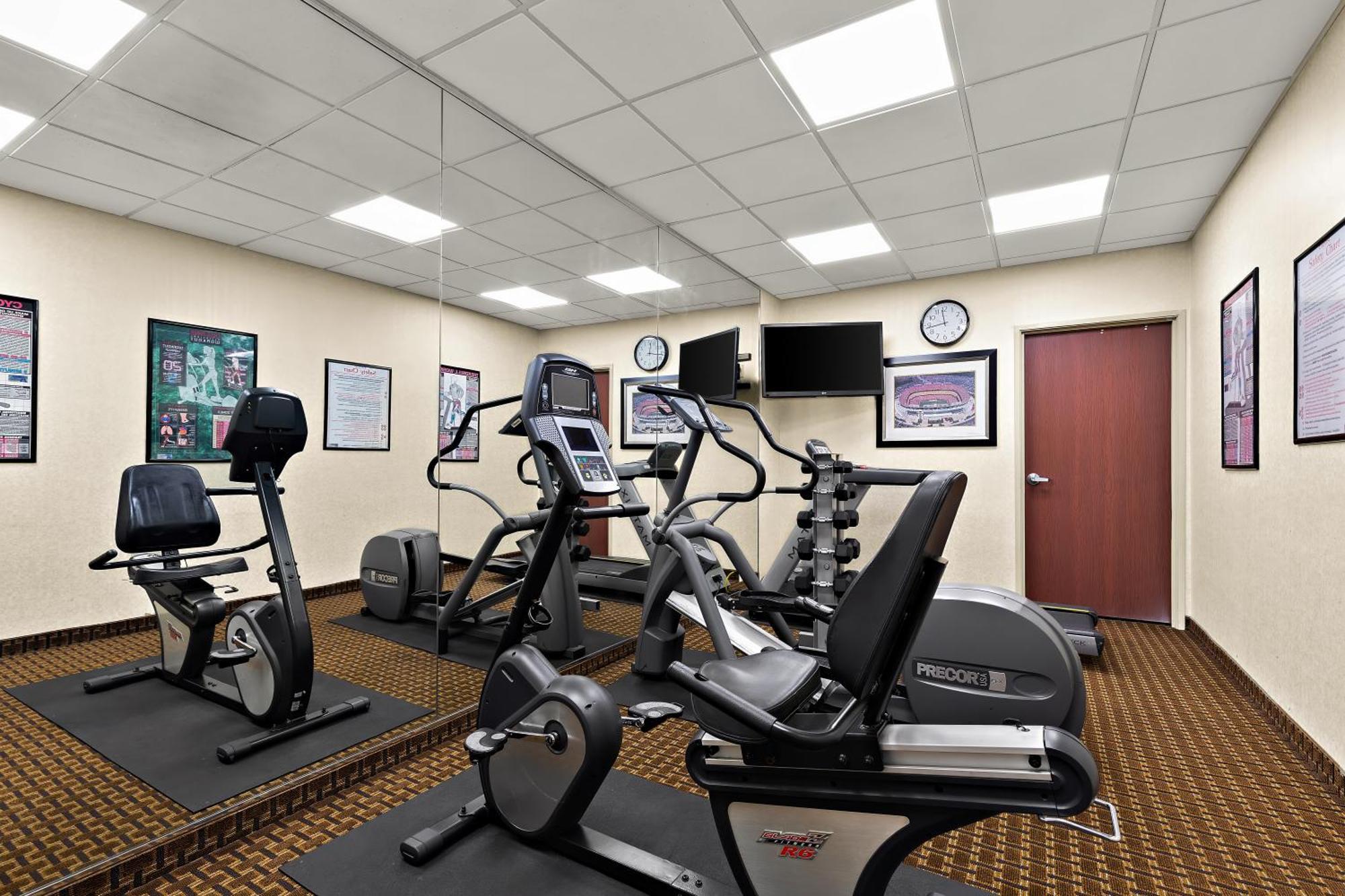 Sleep Inn & Suites Near Joint Base Andrews-Washington Area Morningside Bagian luar foto