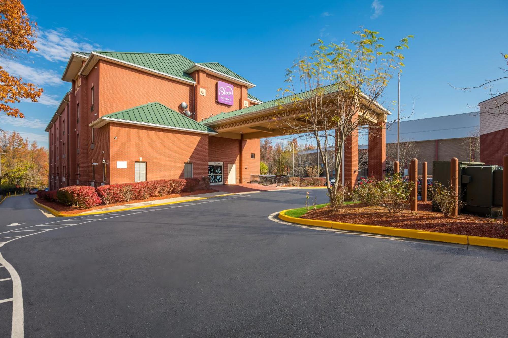Sleep Inn & Suites Near Joint Base Andrews-Washington Area Morningside Bagian luar foto