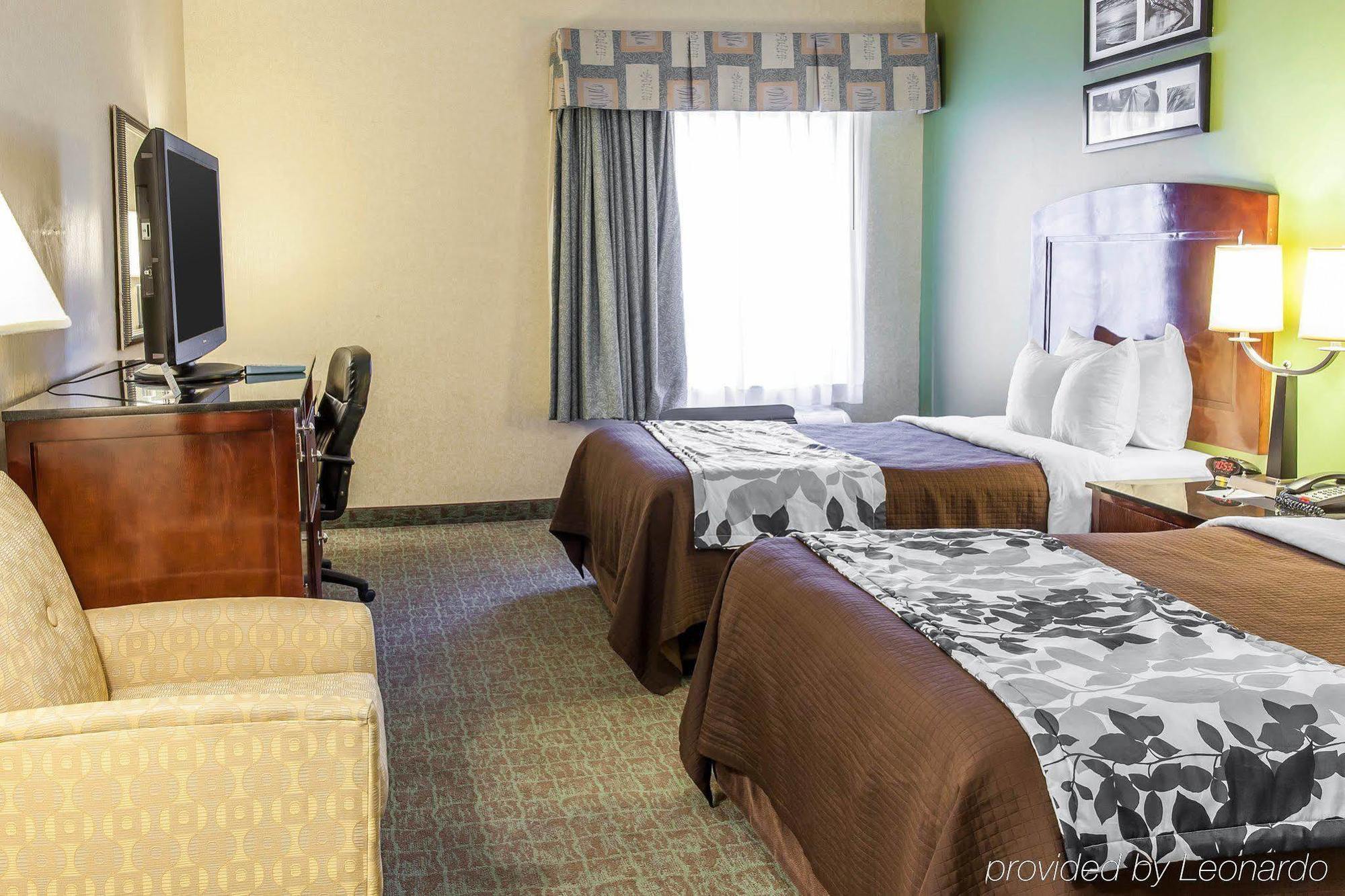 Sleep Inn & Suites Near Joint Base Andrews-Washington Area Morningside Bagian luar foto