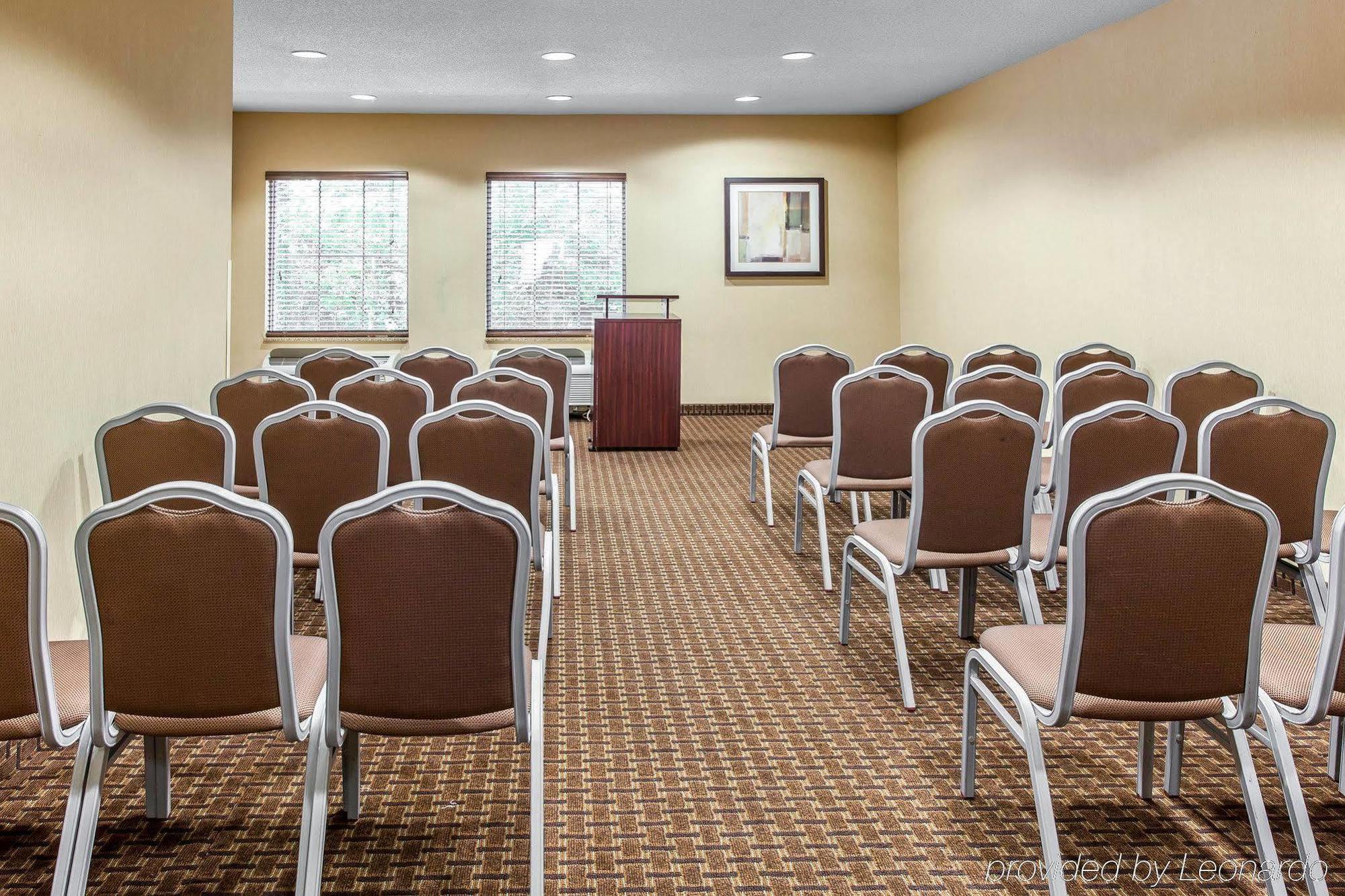 Sleep Inn & Suites Near Joint Base Andrews-Washington Area Morningside Bagian luar foto